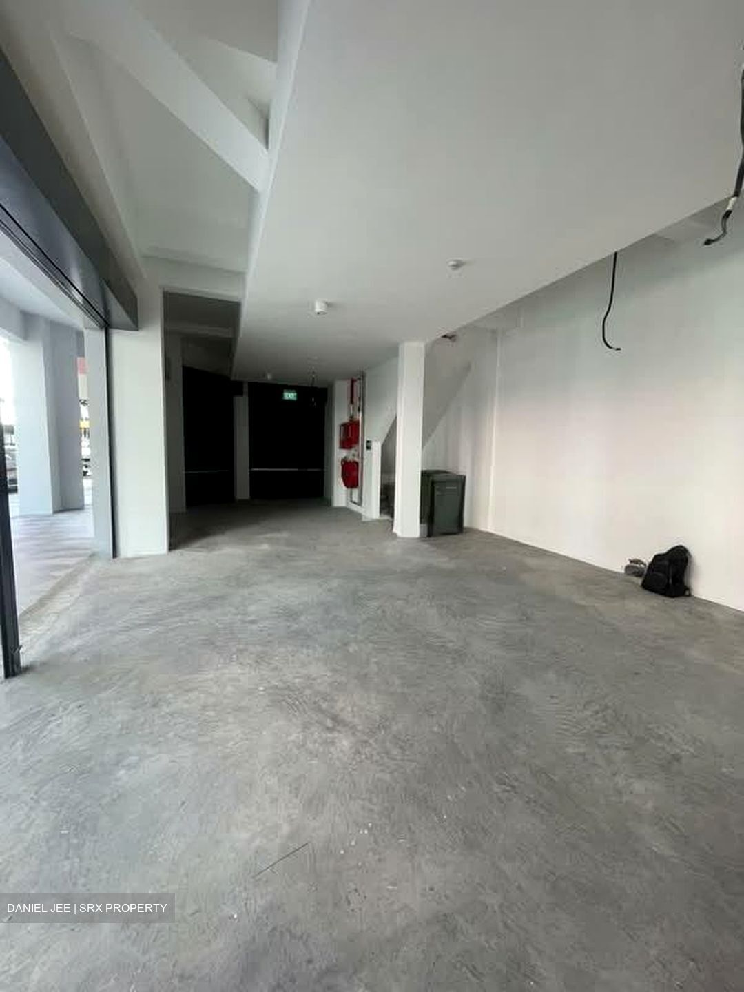 Sims Avenue (D14), Retail #531647661
